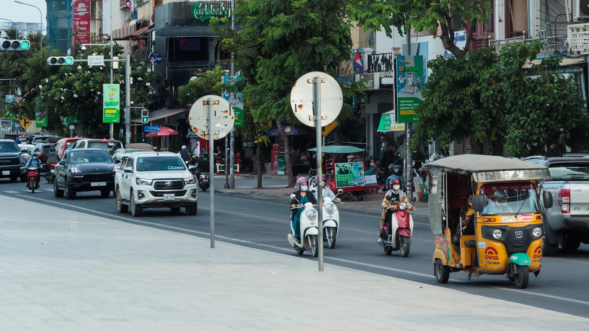 Street photo Phnom Penh