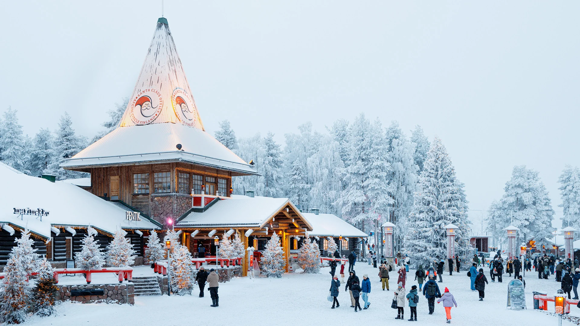 Visit Santa Claus office Rovaniemi under snow