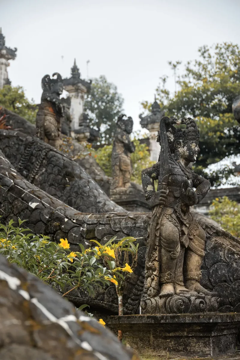 Bali temple heaven's gare