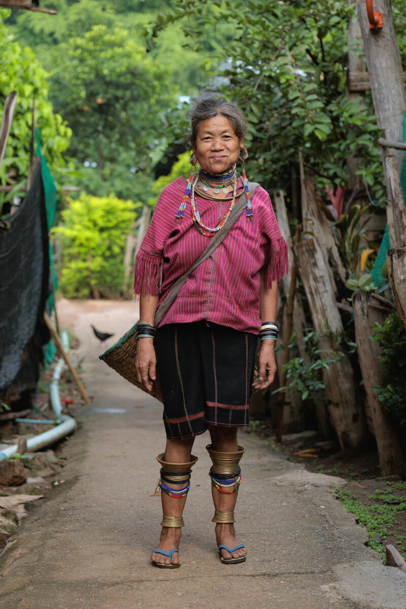 Long ear woman (Kayan) ready to go to the field, Huay Pu Keng, close to Mae Hong Son, Thailand