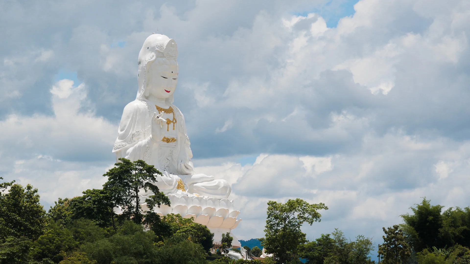 The gigantic Kuan In Statue of the Wat Huay Pla Kang in Chiang Rai, Thailand