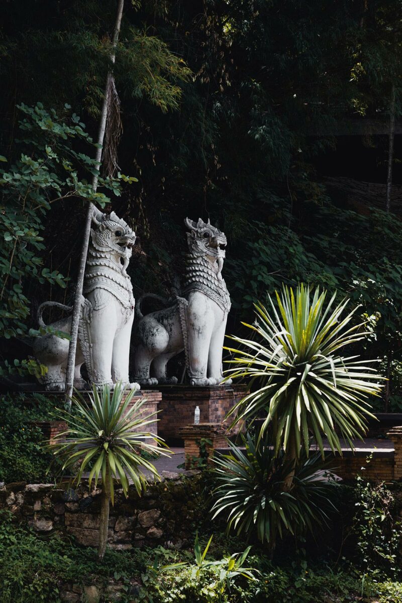 Wat Pha Lat guardian statue at the feet of the stairs - Chiang Mai - Thailand