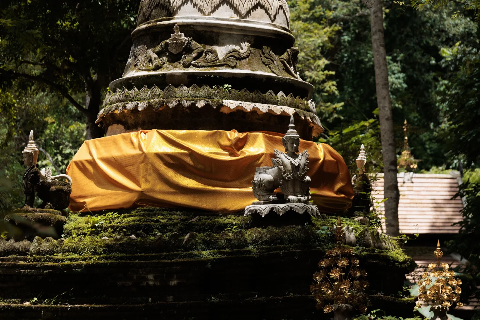 Wat Pha Lat Stupa - Chiang Mai - Thailand